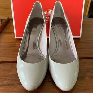 Coach Nala Pumps, taupe sz 10